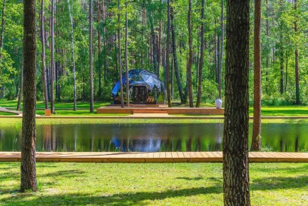 geokupolas-prie-vandens